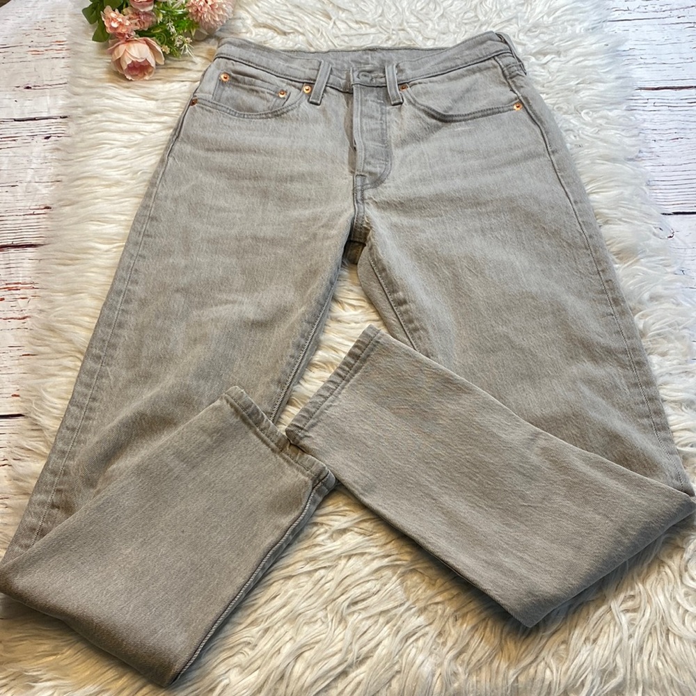 Levi’s 501 Skinny Jeans in Gray sz 26